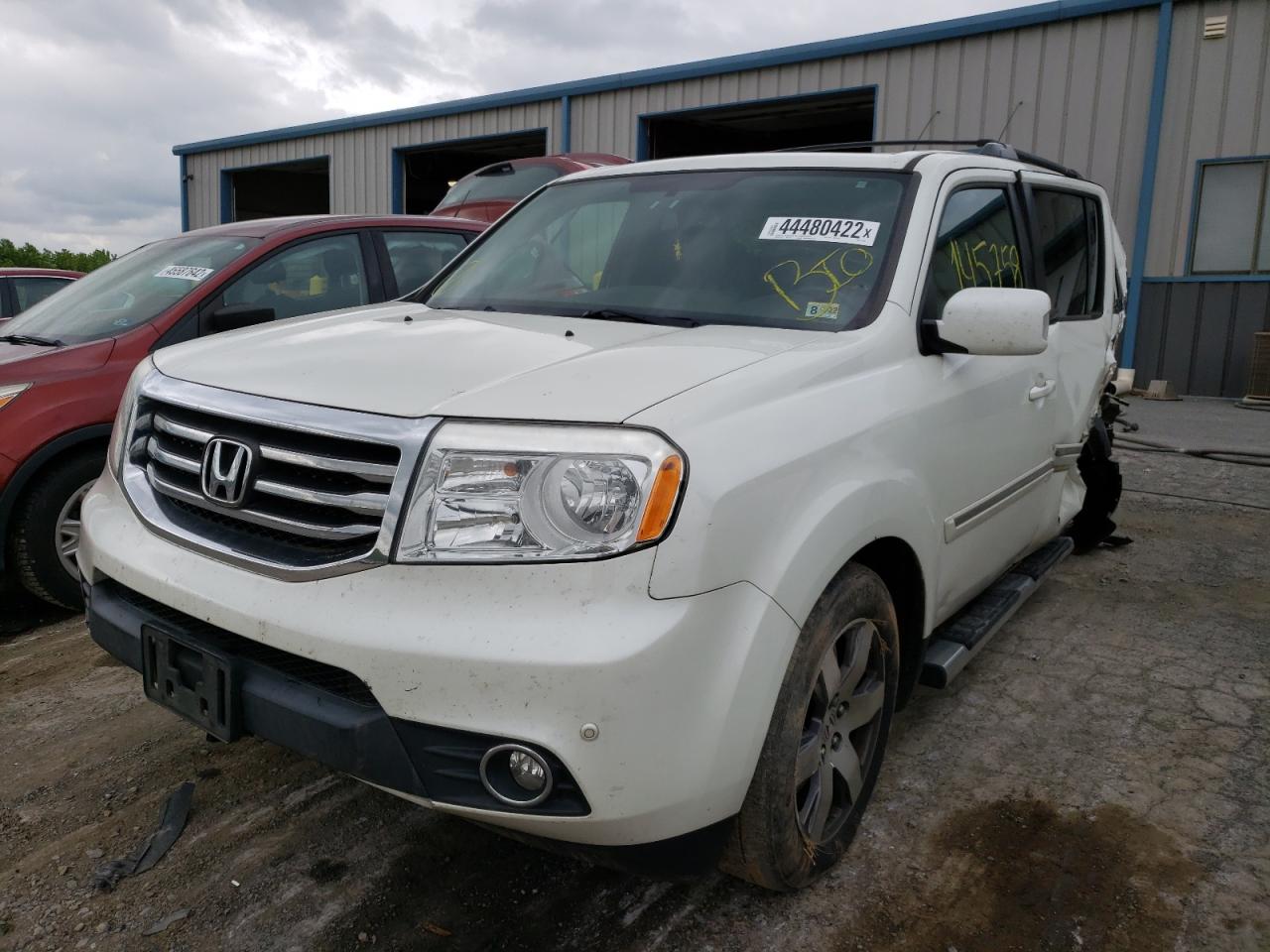 Photo 15 from auction – 2015 HONDA PILOT TOUR with VIN 5FNYF4H96FB013146