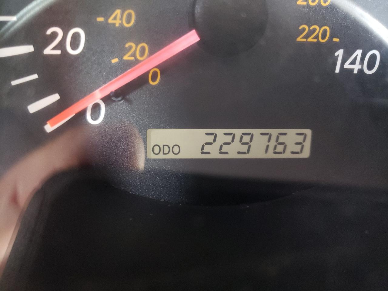 Photo 8 from auction – 2005 TOYOTA HIGHLANDER with VIN JTEGP21A750077464