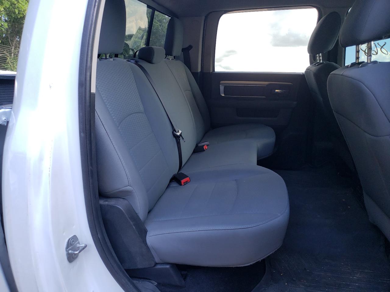 Photo 6 from auction – 2017 RAM 2500 SLT with VIN 3C6UR5DL7HG535530