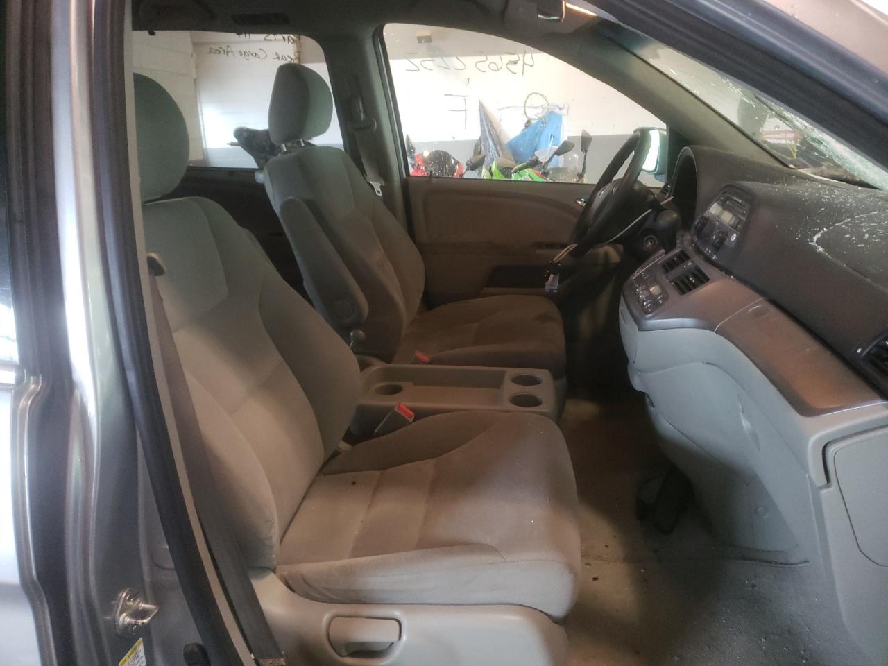 Photo 5 from auction – 2008 HONDA ODYSSEY EX with VIN 5FNRL38448B104964