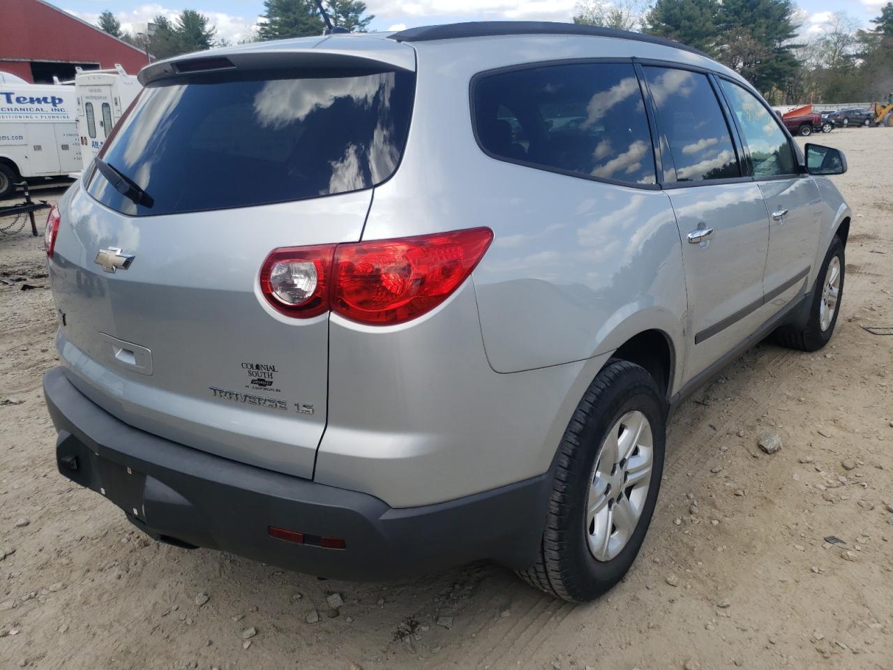 Photo 4 from auction – 2011 CHEVROLET TRAVERSE L with VIN 1GNKRFED0BJ324759