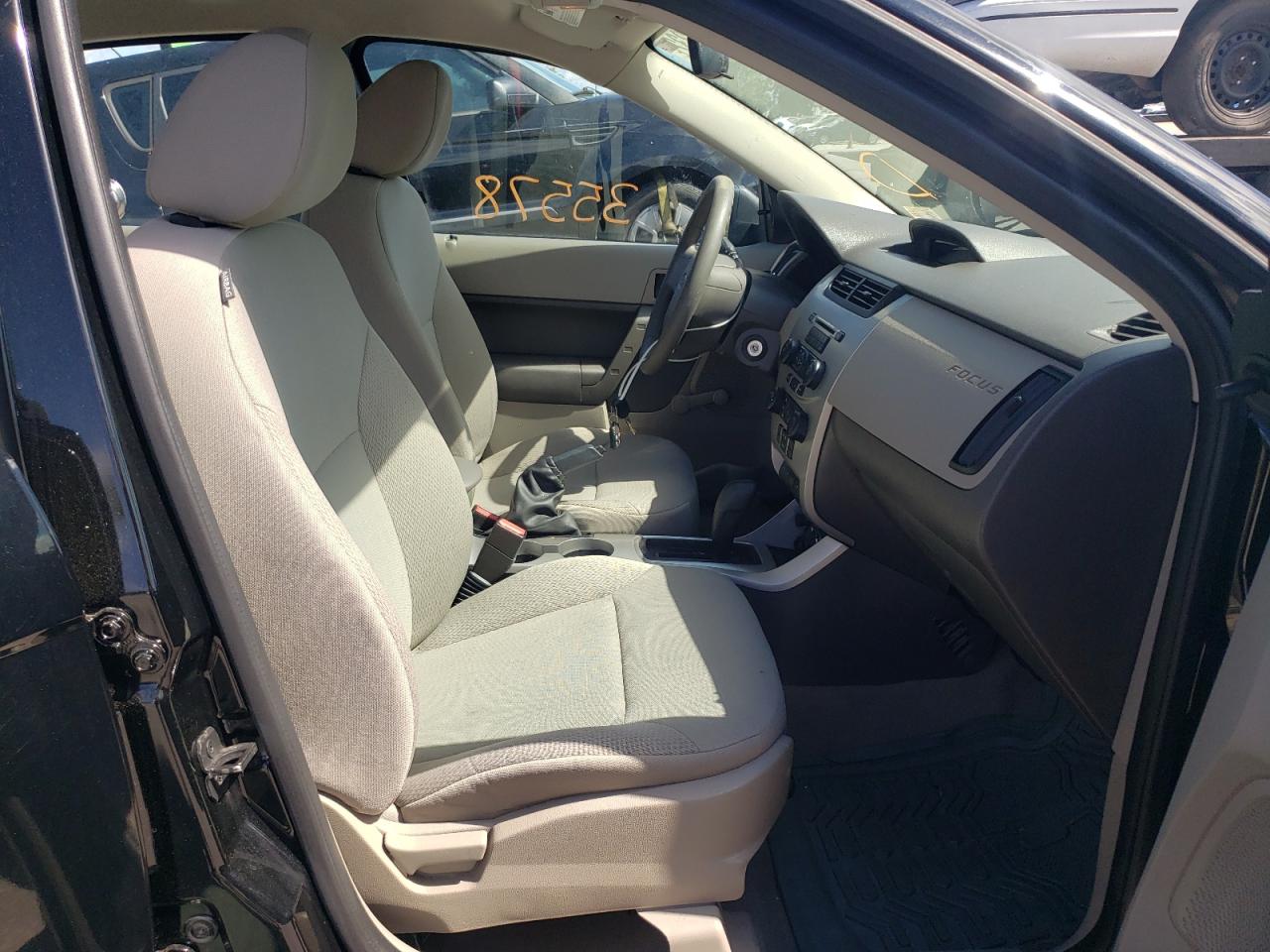 Photo 5 from auction – 2010 FORD FOCUS S with VIN 1FAHP3EN2AW287348