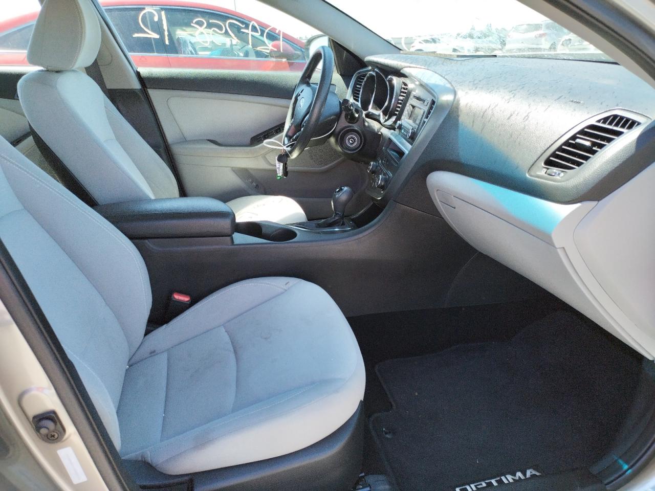 Photo 5 from auction – 2012 KIA OPTIMA LX with VIN 5XXGM4A71CG025711