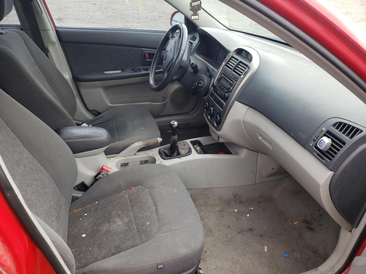 Фото 5 с аукциона – 2005 KIA SPECTRA5 с VIN KNAFE161455101387