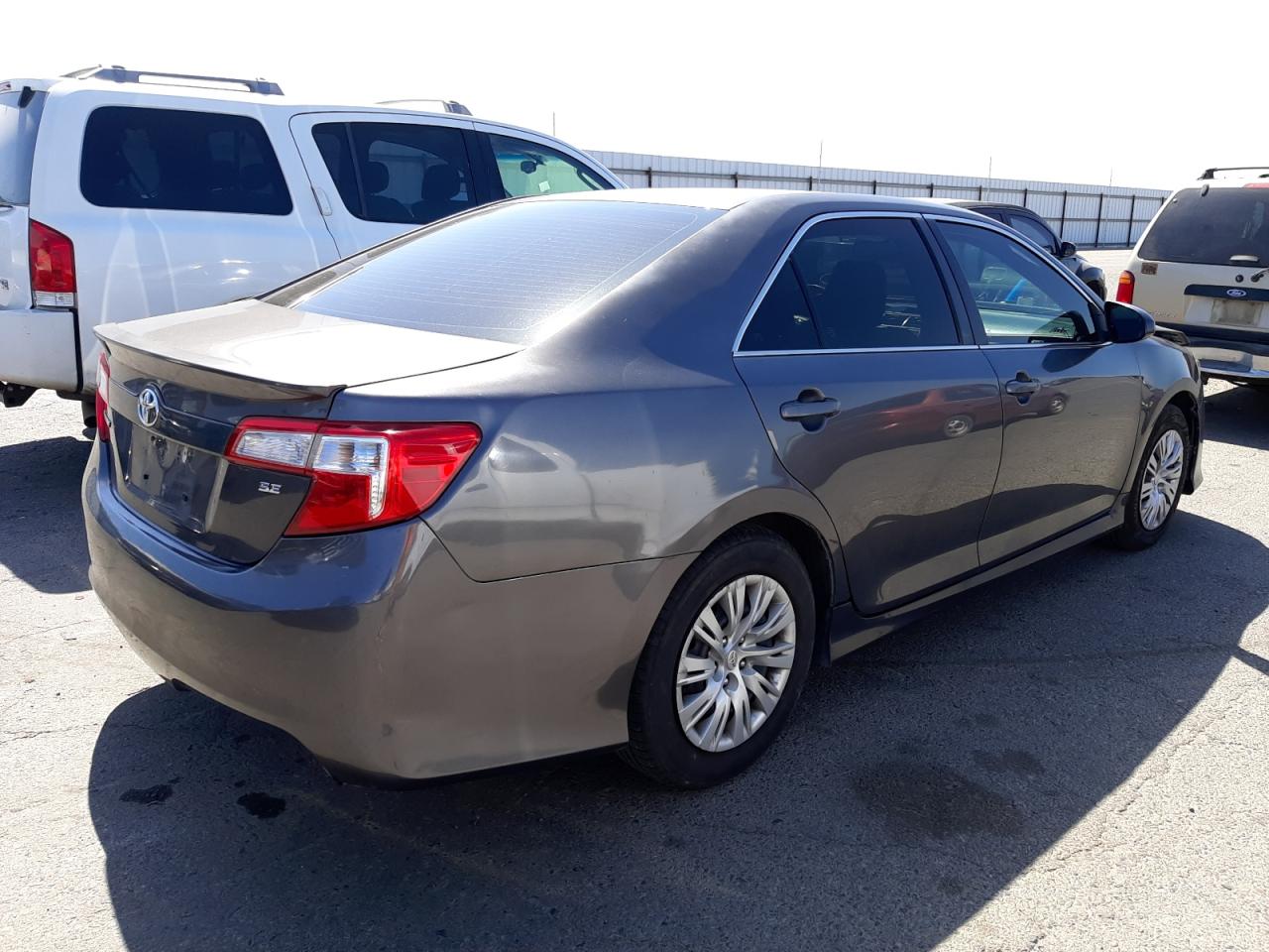 Photo 4 from auction – 2014 TOYOTA CAMRY L with VIN 4T1BF1FK7EU826846