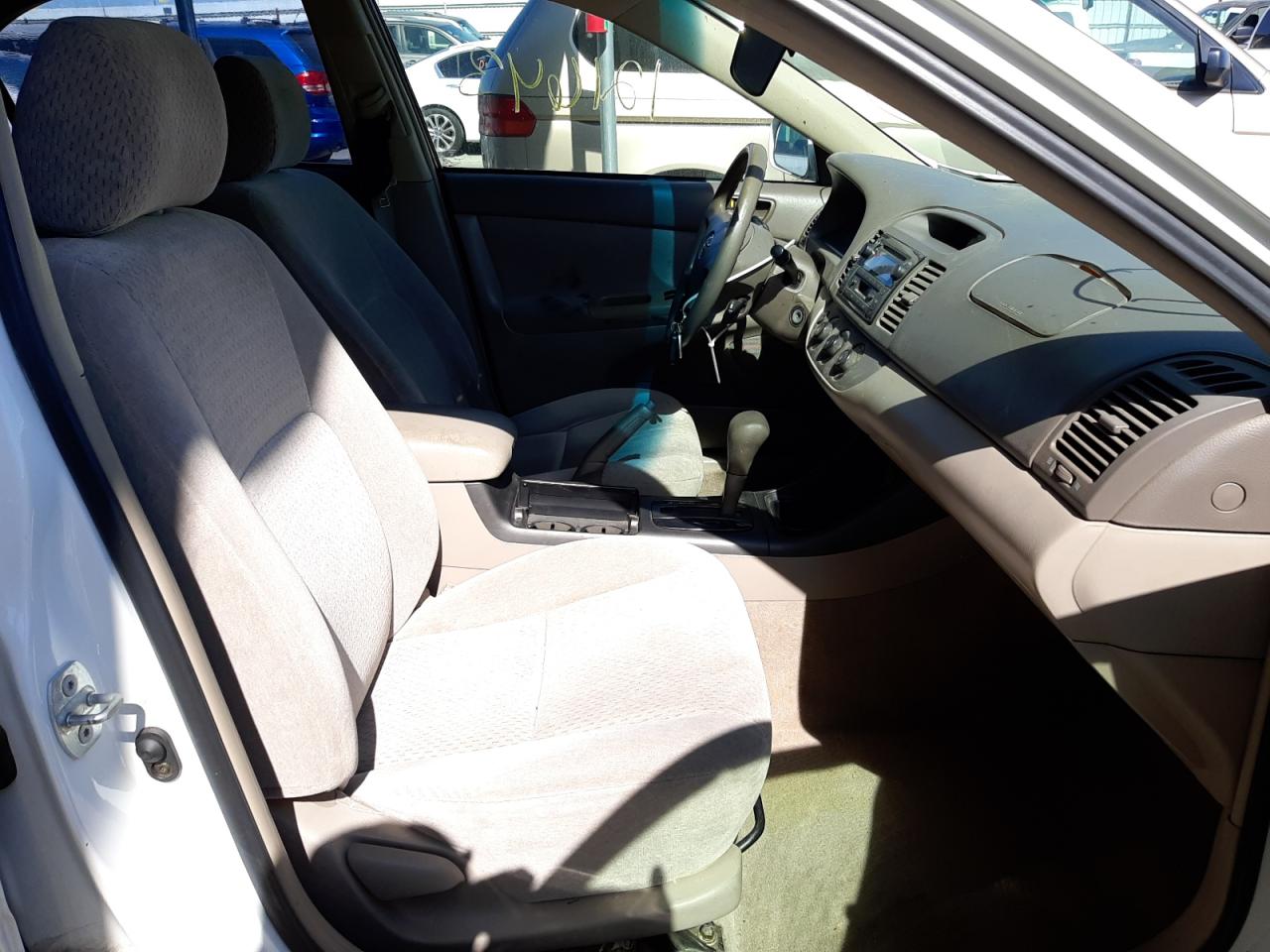 Photo 5 from auction – 2003 TOYOTA CAMRY LE with VIN 4T1BE32K33U166659