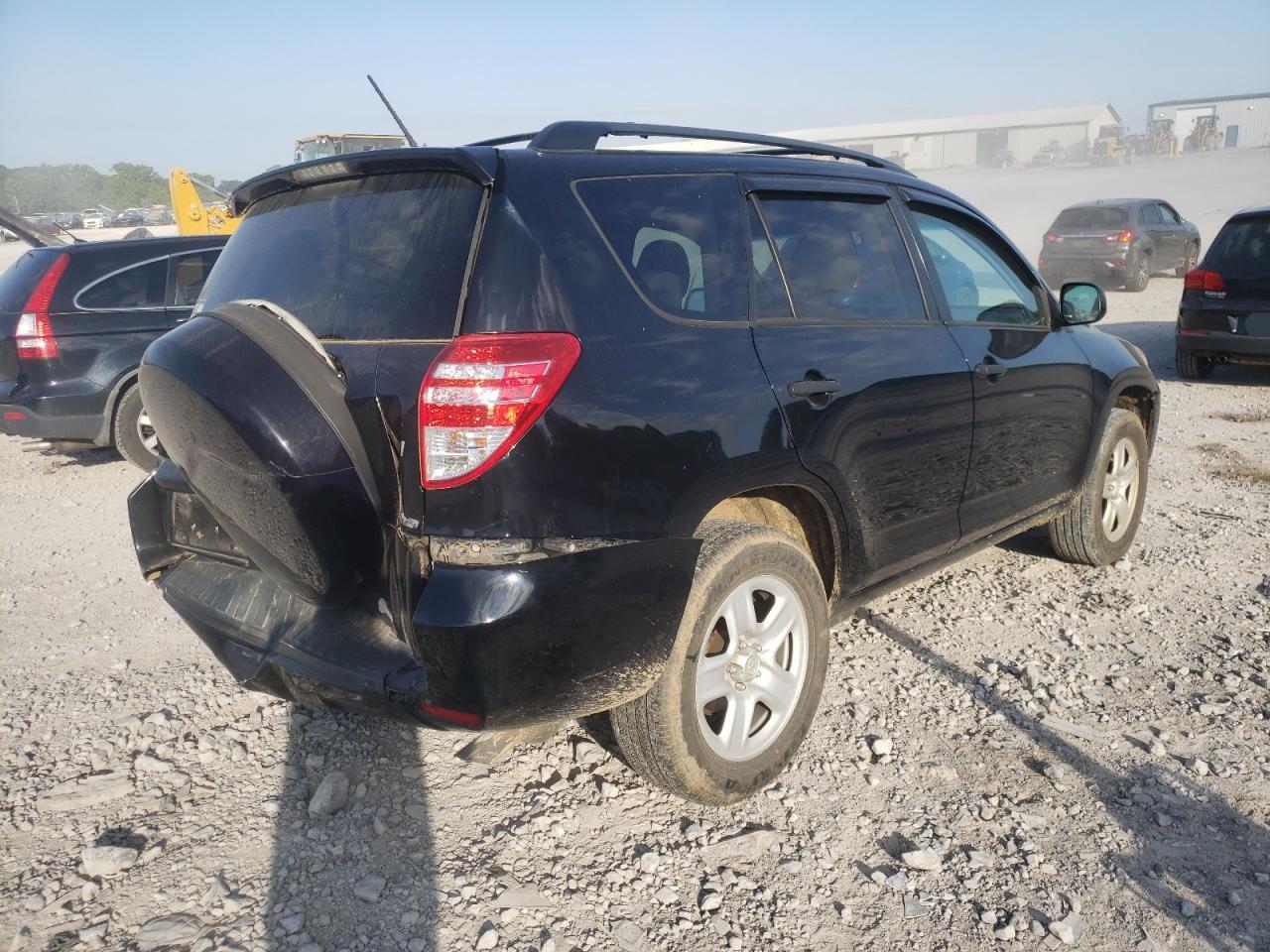 Photo 4 from auction – 2011 TOYOTA RAV4 with VIN 2T3BF4DV2BW088648
