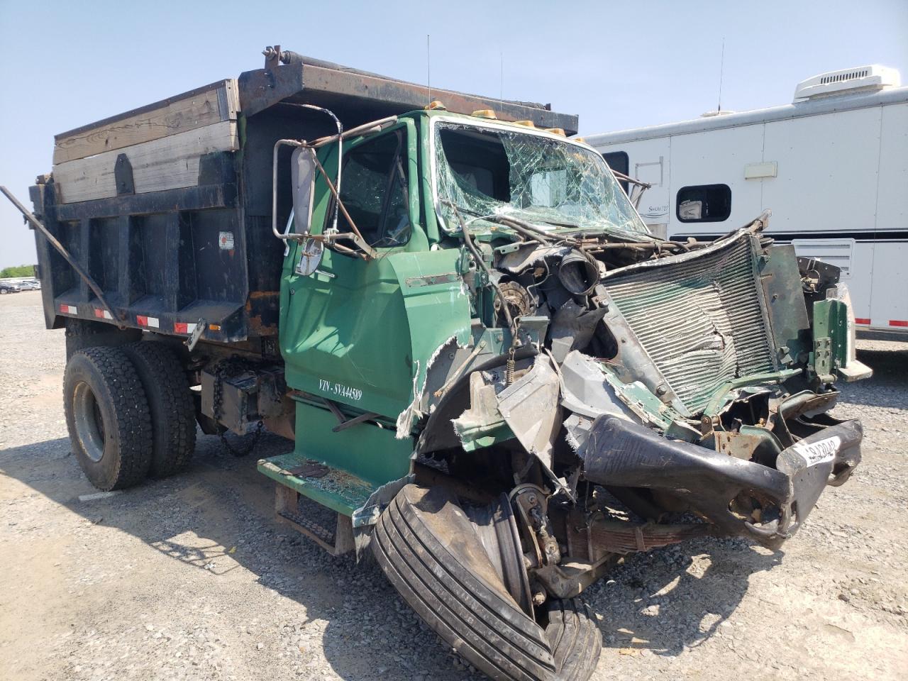 FORD F800 1995 with VIN 1FDYF80C0SVA44589 - Photo from auction
