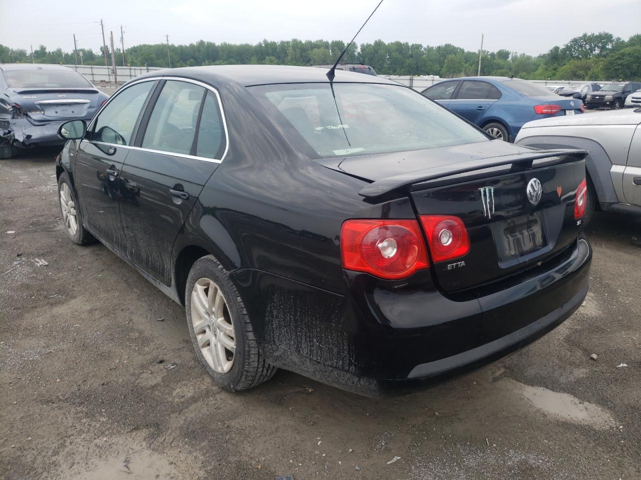 Photo 3 from auction – 2007 VOLKSWAGEN JETTA WOLF with VIN 3VWEG71KX7M057871