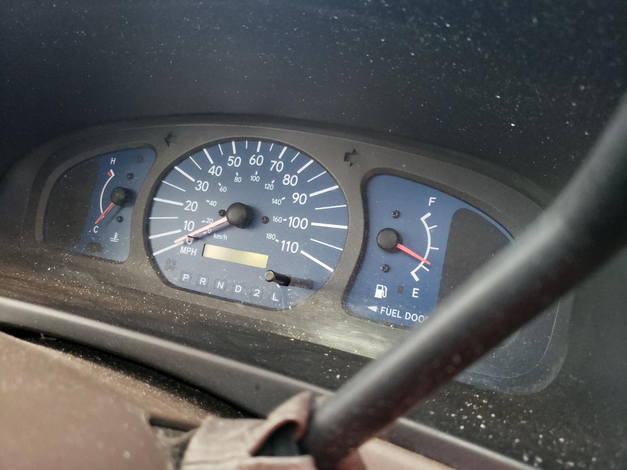 Photo 8 from auction – 2002 TOYOTA SIENNA CE with VIN 4T3ZF19C02U457429