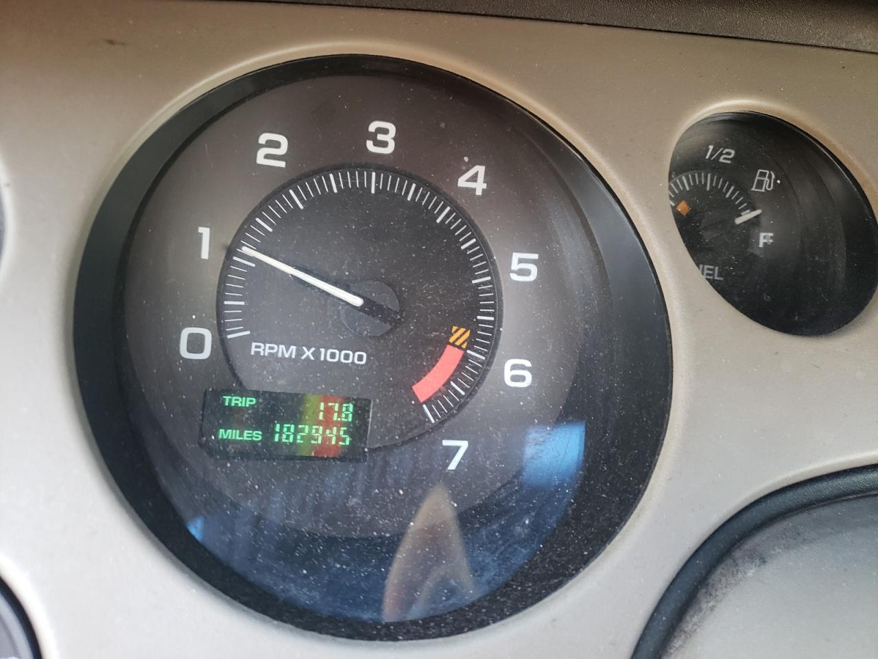 Photo 8 from auction – 1997 BUICK RIVIERA with VIN 1G4GD22K6V4712683