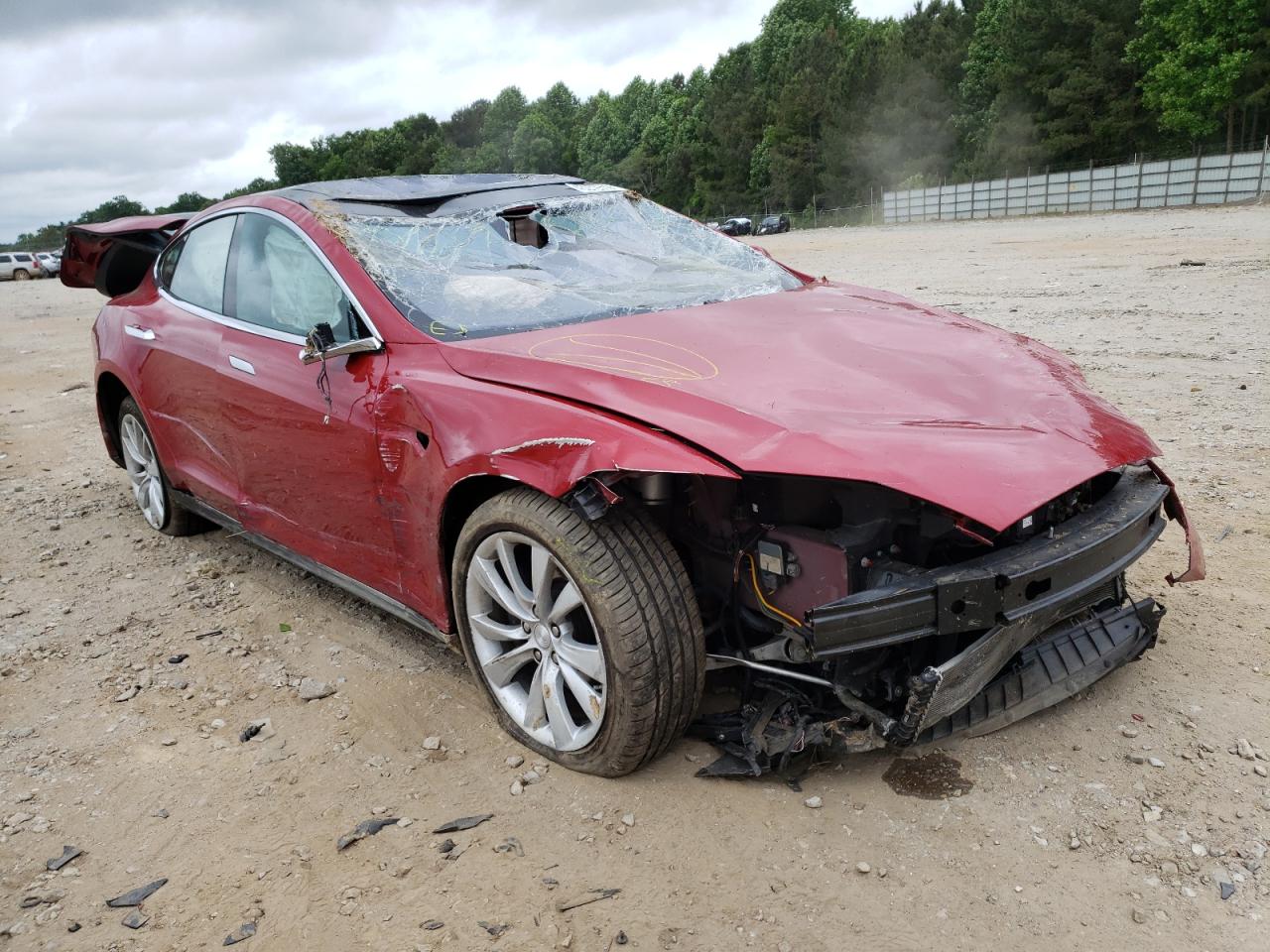 TESLA MODEL S 2015 with VIN 5YJSA1E21FF111902 - Photo from auction