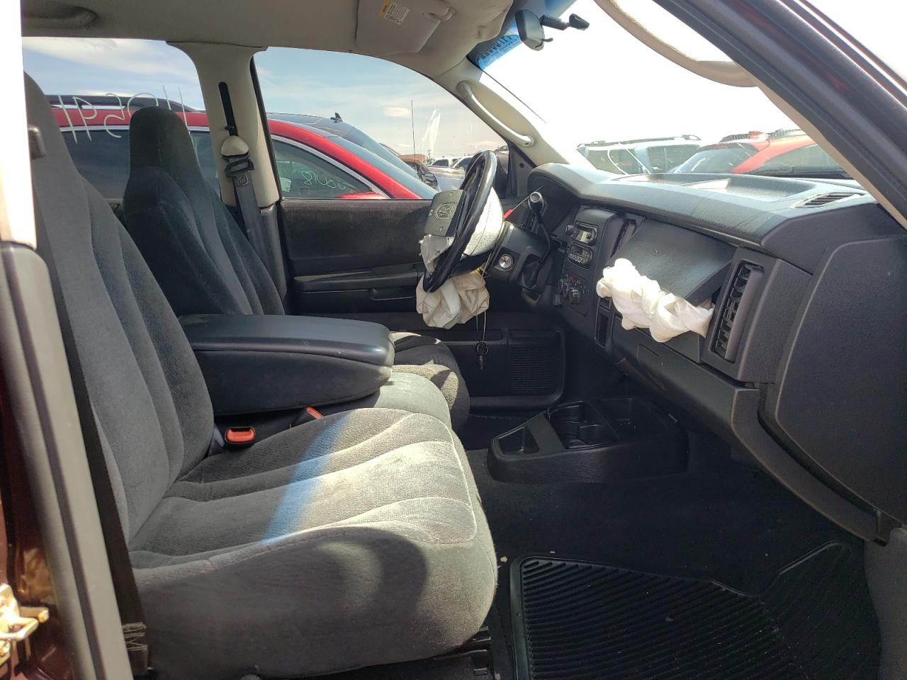 Photo 5 from auction – 2004 DODGE DAKOTA QUA with VIN 1D7HG48N54S693752