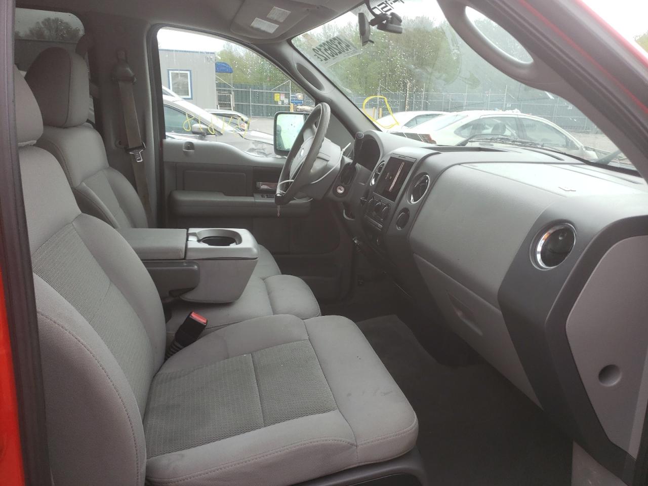 Photo 5 from auction – 2005 FORD F150 SUPER with VIN 1FTRW12W85FA98437