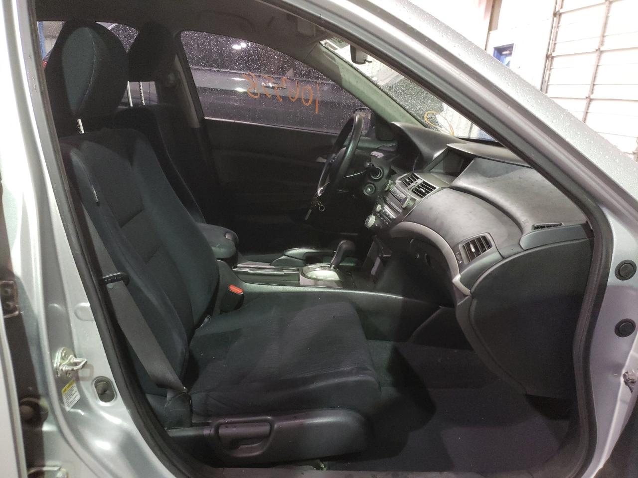 Photo 5 from auction – 2012 HONDA ACCORD LX with VIN 1HGCP2F37CA153321