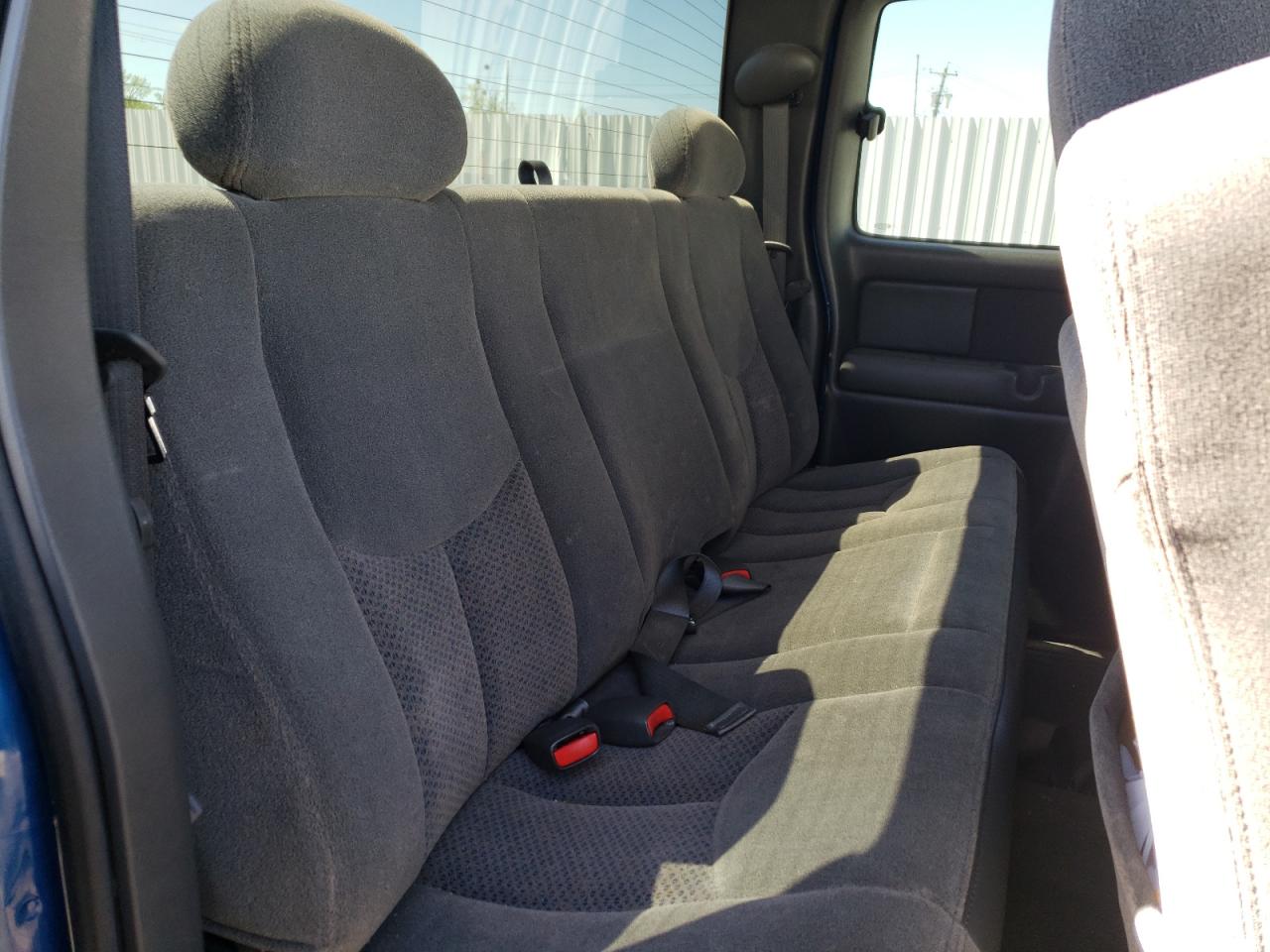 Photo 6 from auction – 2003 CHEVROLET SILVERADO with VIN 2GCEK19T331170560