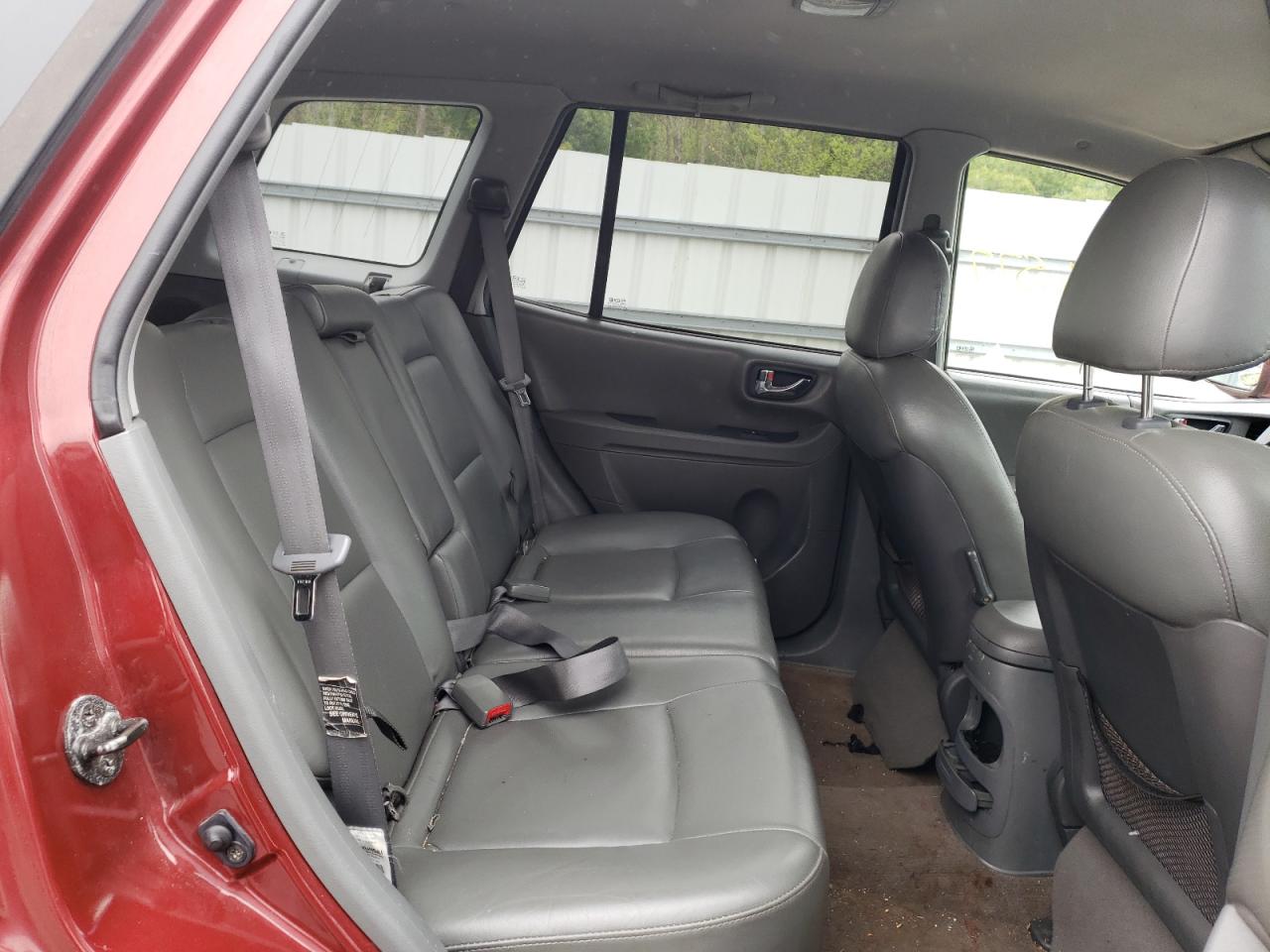Photo 6 from auction – 2002 HYUNDAI SANTA FE G with VIN KM8SC73D02U332874