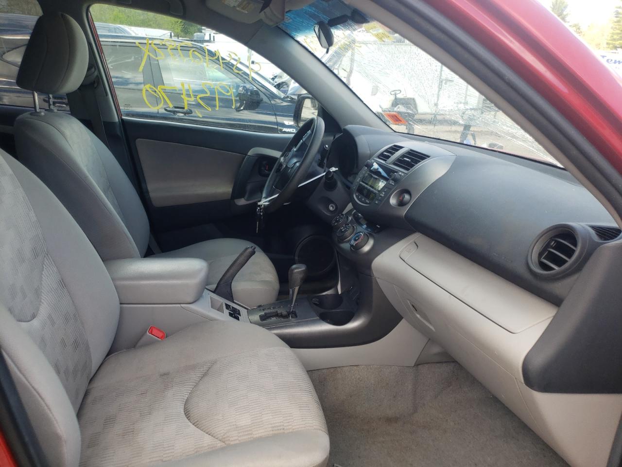 Photo 5 from auction – 2011 TOYOTA RAV4 with VIN 2T3BK4DV2BW063406