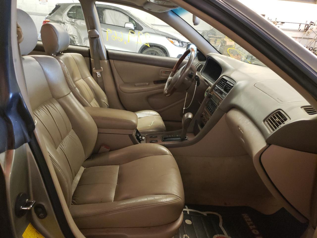 Photo 5 from auction – 2001 LEXUS ES 300 with VIN JT8BF28G910340249