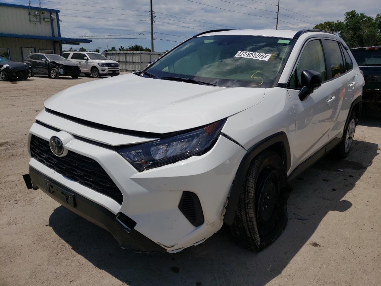Photo 2 from auction – 2019 TOYOTA RAV4 LE with VIN JTMF1RFV7KJ011086