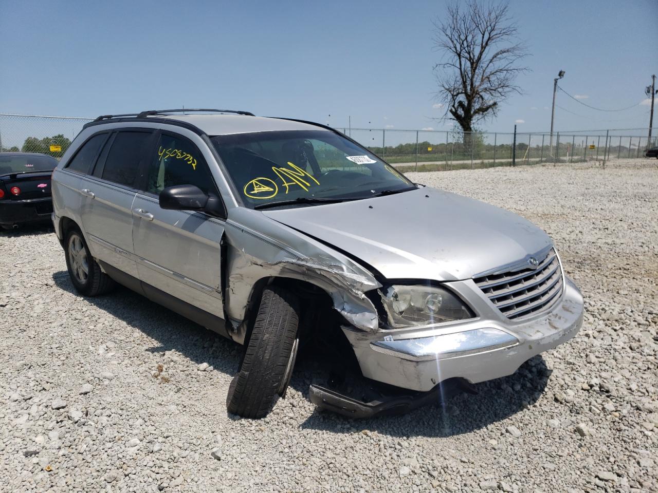 Photo 14 from auction – 2004 CHRYSLER PACIFICA with VIN 2C8GF68474R626047