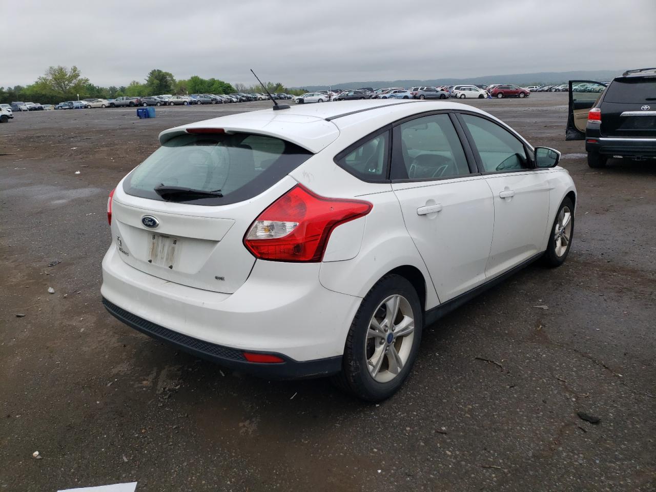 Photo 4 from auction – 2012 FORD FOCUS SE with VIN 1FAHP3K21CL253948