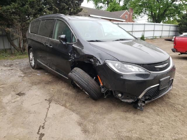 CHRYSLER PACIFICA T 2017 with VIN 2C4RC1BG1HR745338 - Photo from auction