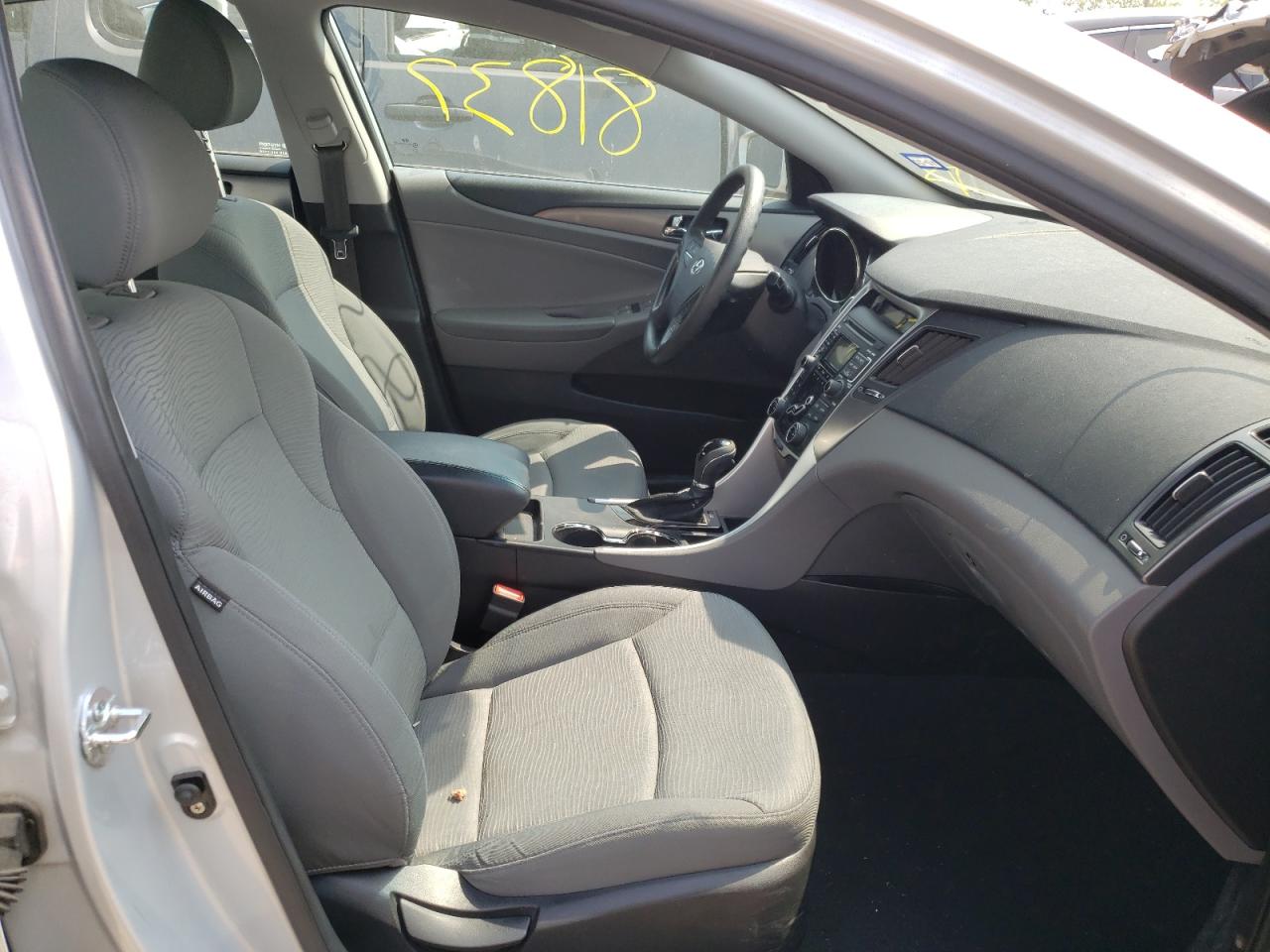 Photo 5 from auction – 2011 HYUNDAI SONATA HYB with VIN KMHEC4A42BA004260
