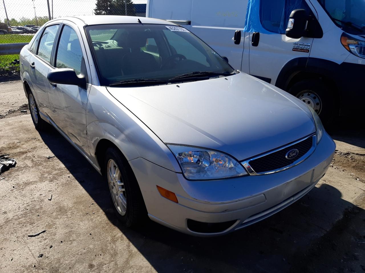FORD FOCUS ZX4 2005 with VIN 1FAFP34N45W138521 - Photo from auction