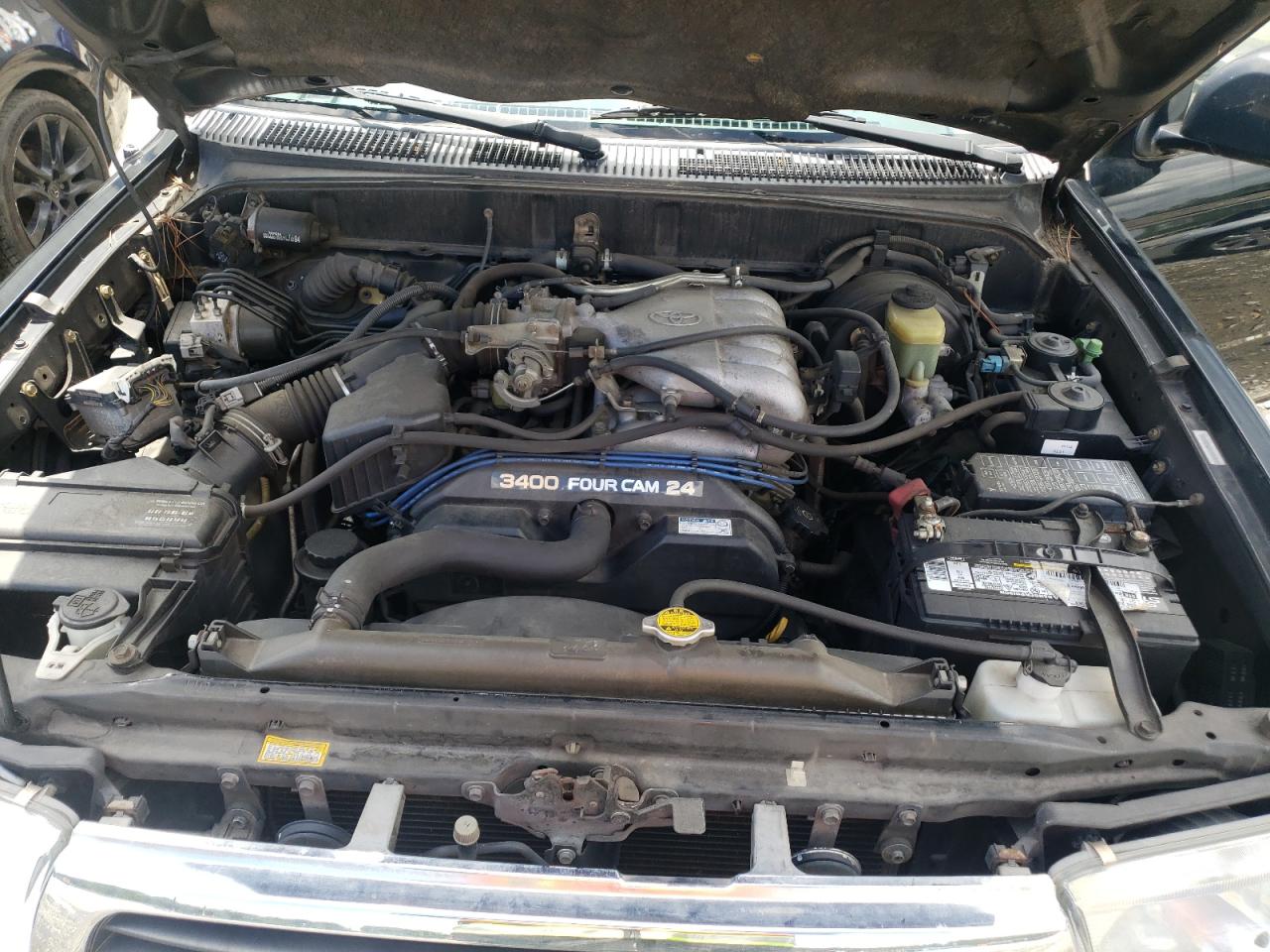 Photo 7 from auction – 2000 TOYOTA 4RUNNER SR with VIN JT3GN86R1Y0174308