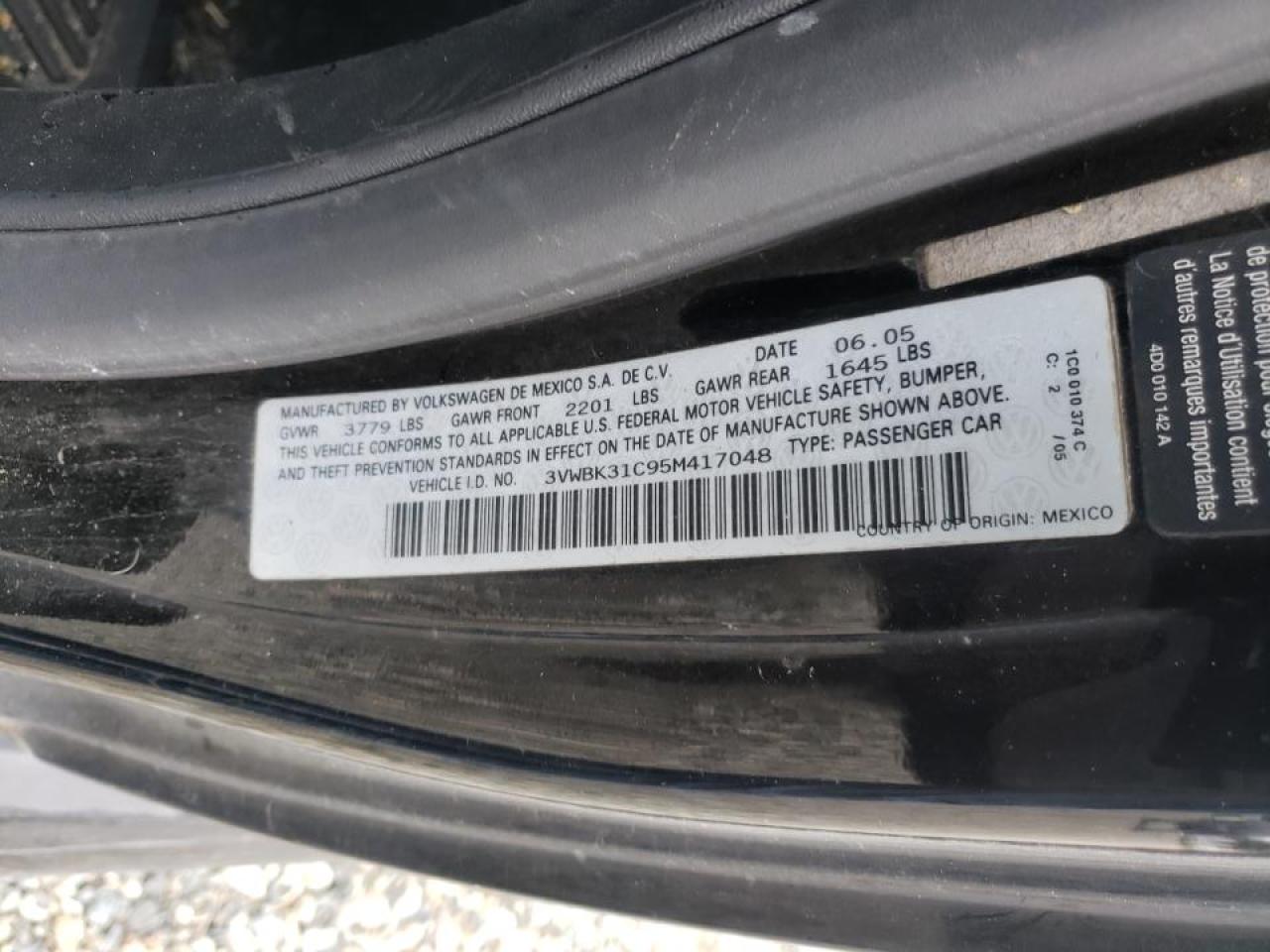 Photo 10 from auction – 2005 VOLKSWAGEN NEW BEETLE with VIN 3VWBK31C95M417048