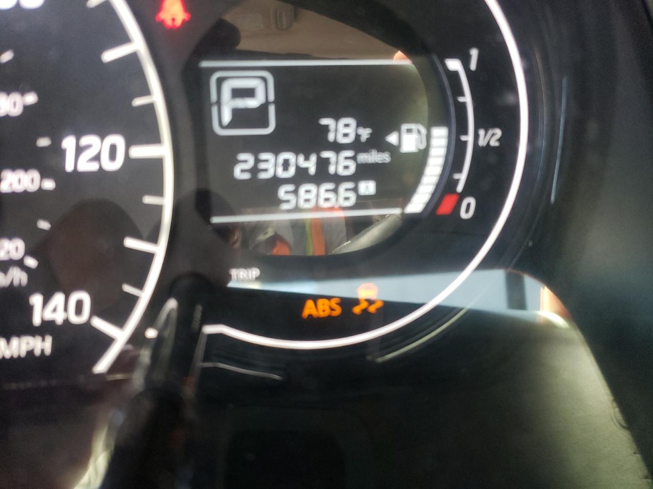 Photo 8 from auction – 2015 NISSAN VERSA NOTE with VIN 3N1CE2CP1FL403020