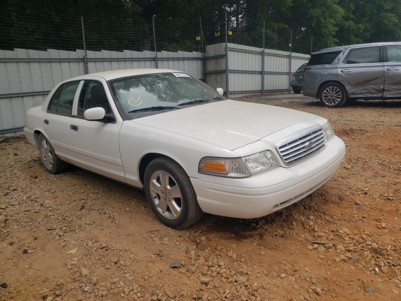 FORD CROWN VICT 2011 with VIN 2FABP7EV1BX147553 - Photo from auction