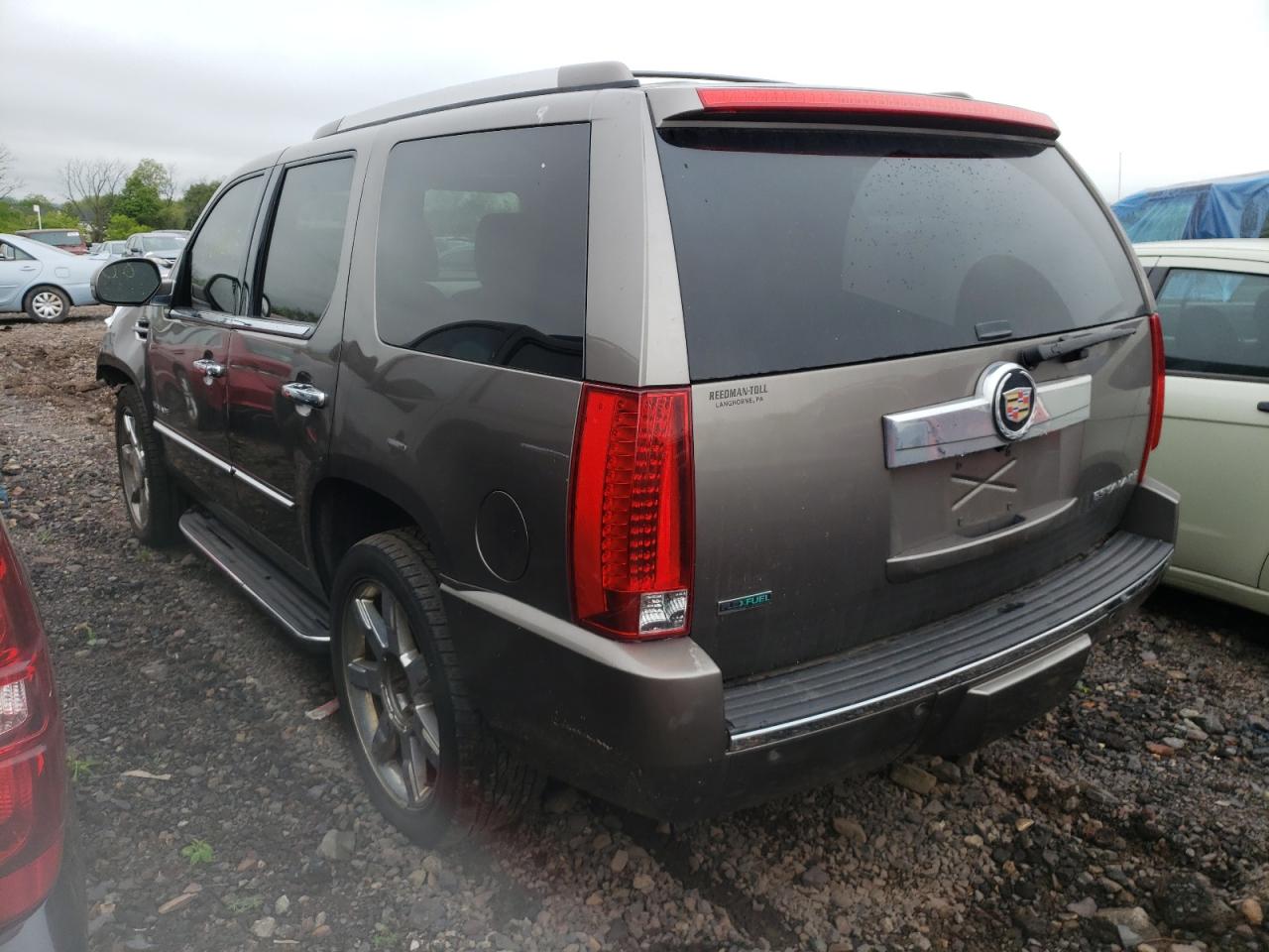 Photo 3 from auction – 2011 CADILLAC ESCALADE L with VIN 1GYS4BEF6BR311463