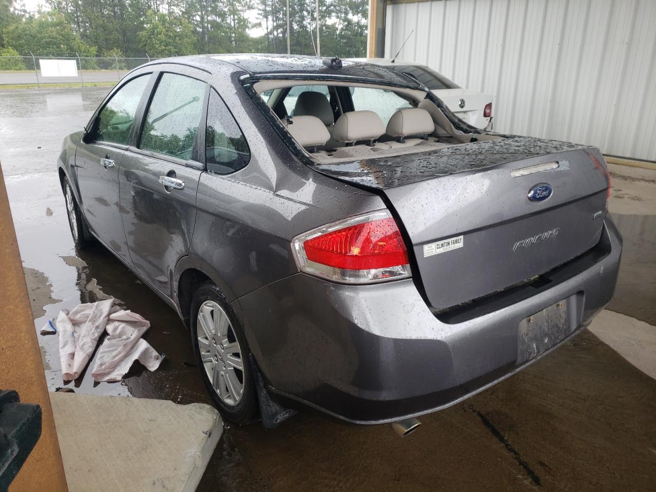 Photo 3 from auction – 2010 FORD FOCUS SEL with VIN 1FAHP3HN9AW168644