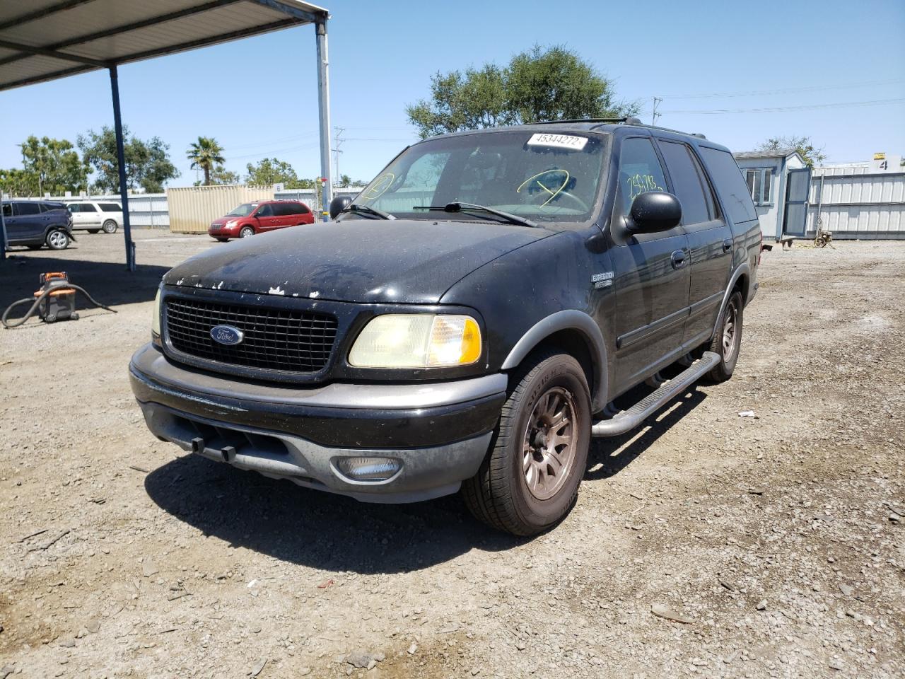 Photo 2 from auction – 2002 FORD EXPEDITION with VIN 1FMRU15L72LA19579
