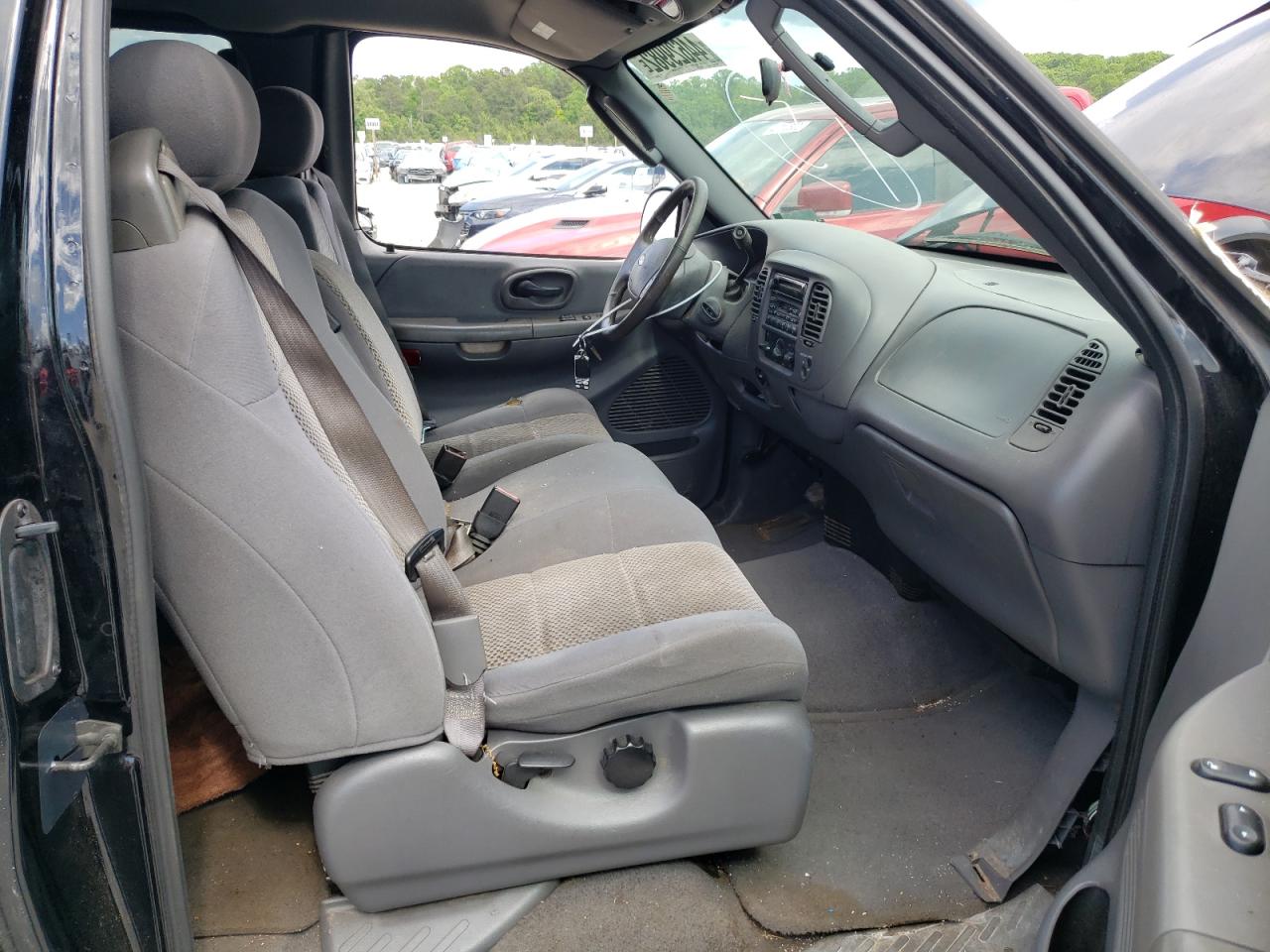 صورة رقم 5 من المزاد - 2003 FORD F150 مع VIN 1FTRX17W03NB41869
