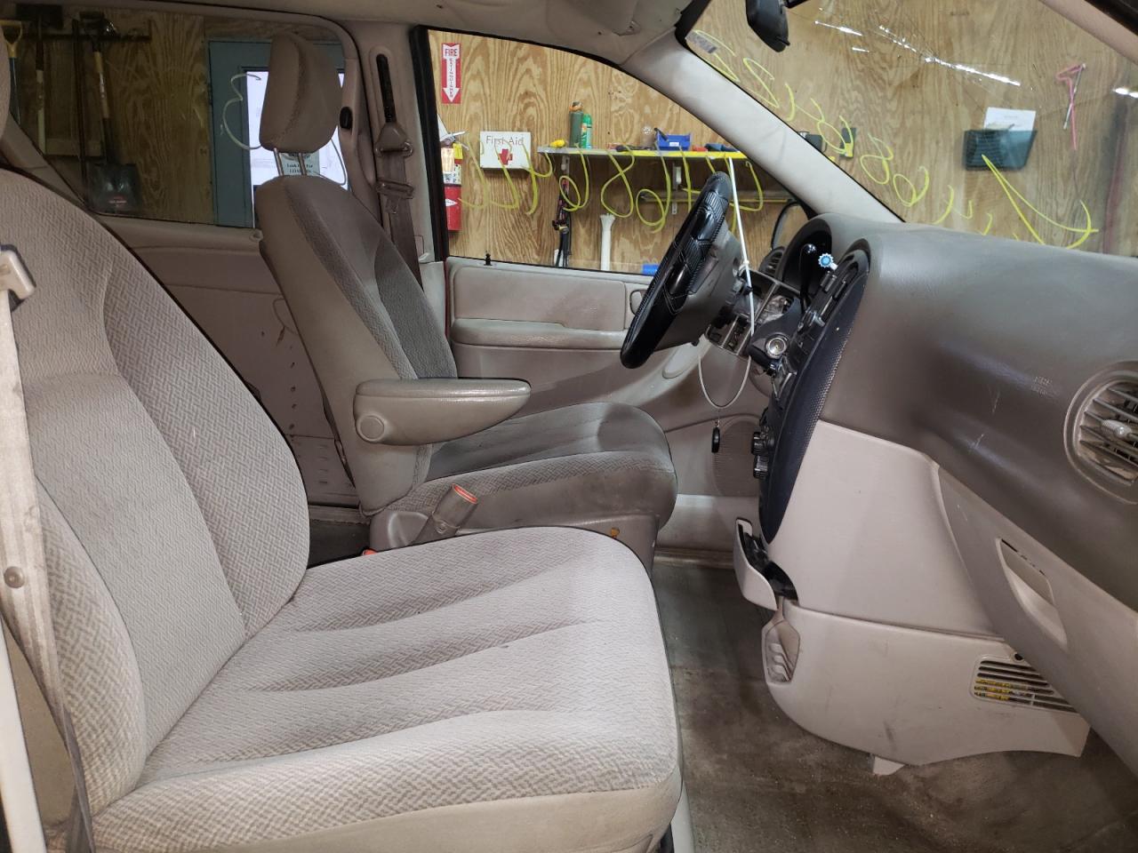 Photo 5 from auction – 2005 DODGE CARAVAN SX with VIN 1D4GP45RX5B101599