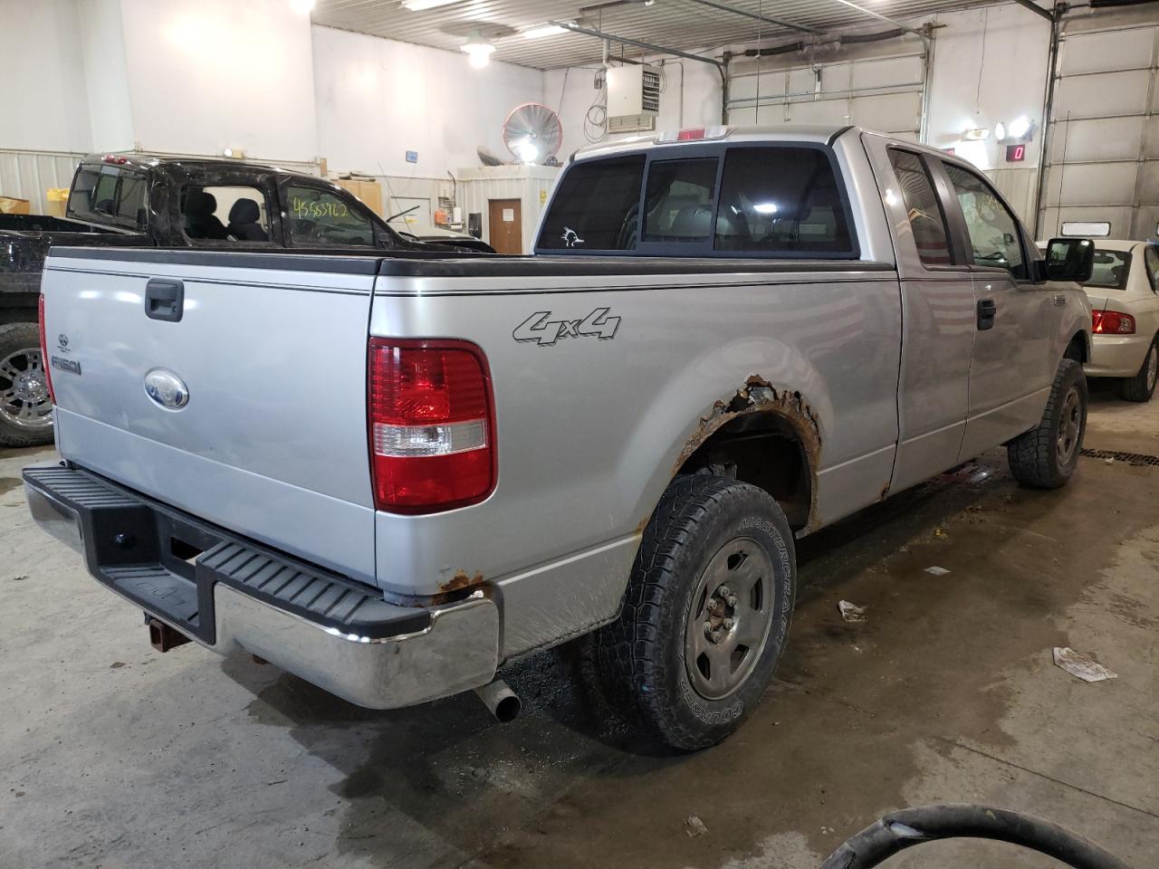 Photo 4 from auction – 2006 FORD F150 with VIN 1FTPX145X6FA48892