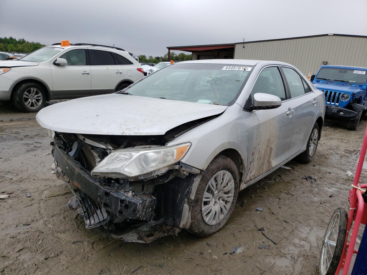 Photo 2 from auction – 2014 TOYOTA CAMRY L with VIN 4T4BF1FK3ER404501