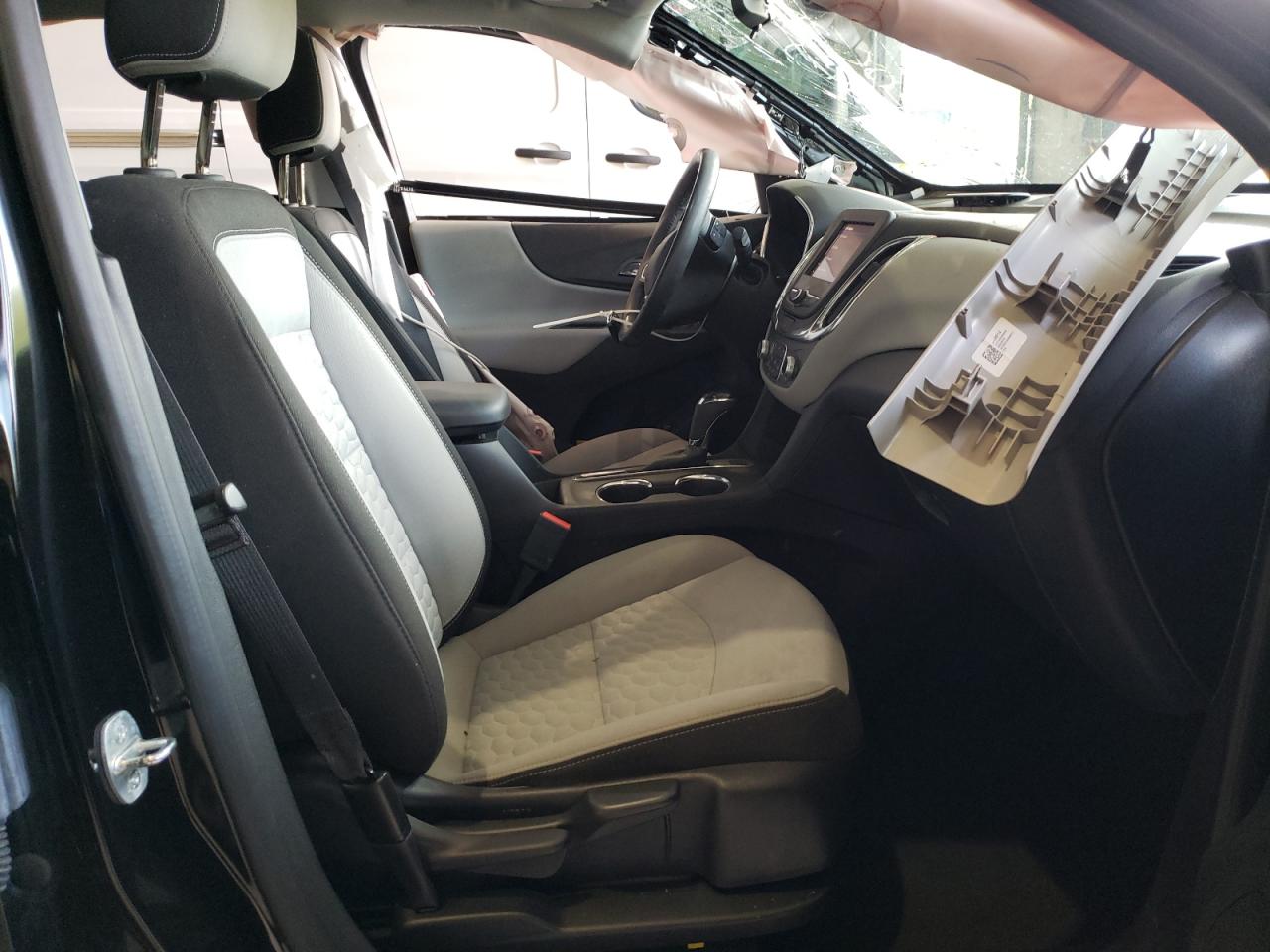 Photo 5 from auction – 2020 CHEVROLET EQUINOX LT with VIN 2GNAXTEV7L6132729