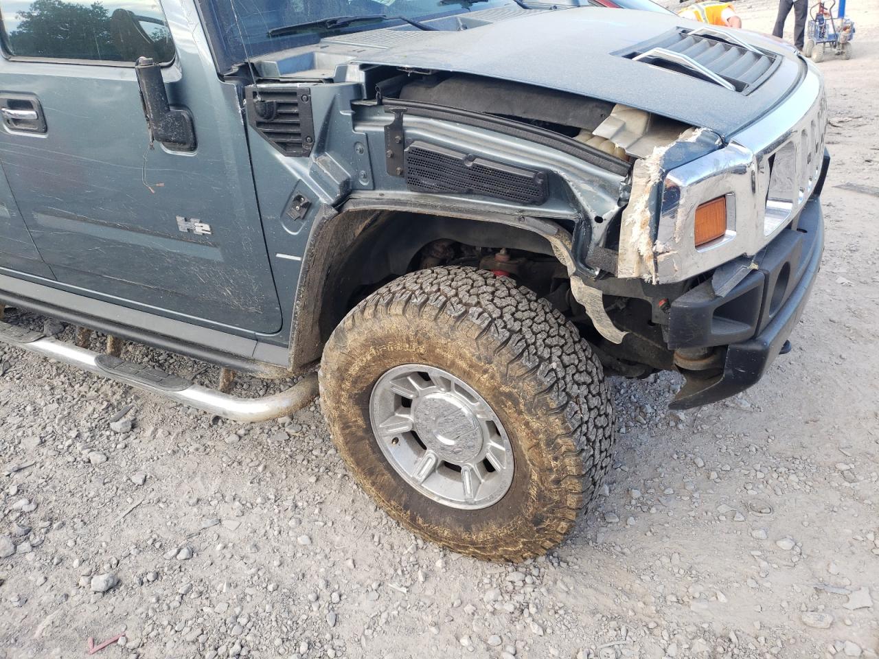 Photo 9 from auction – 2005 HUMMER H2 SUT with VIN 5GRGN22U25H103133
