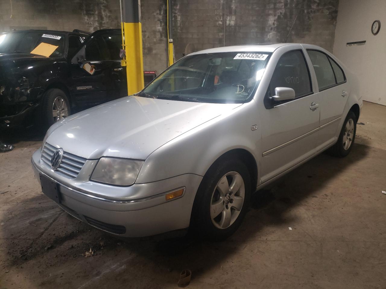 Photo 2 from auction – 2004 VOLKSWAGEN JETTA GLS with VIN 3VWSK69M74M050910
