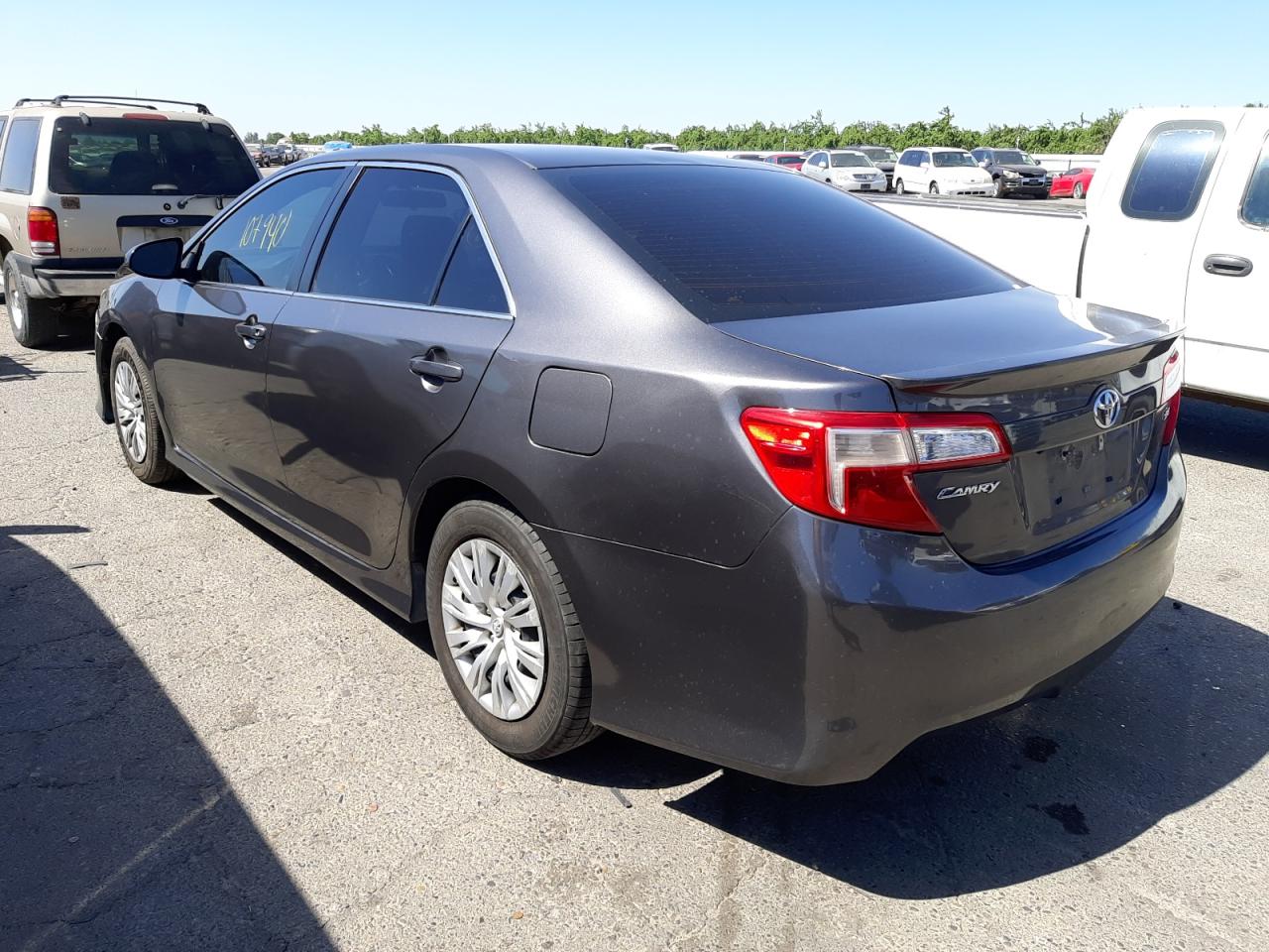 Photo 3 from auction – 2014 TOYOTA CAMRY L with VIN 4T1BF1FK7EU826846