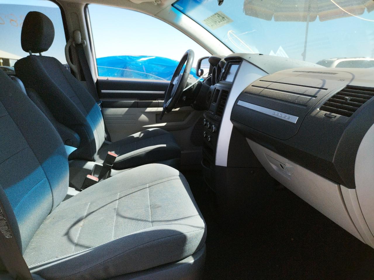Photo 5 from auction – 2008 DODGE GRAND CARA with VIN 1D8HN54P78B166607