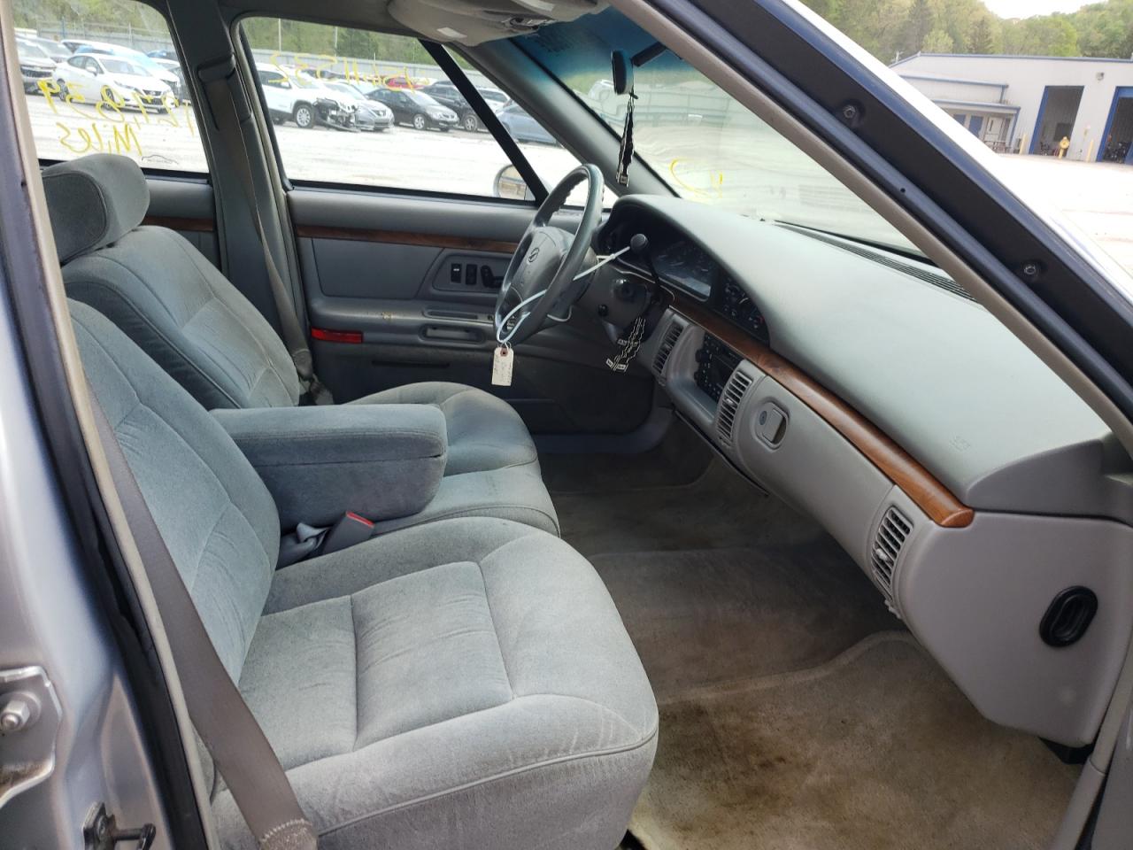 Photo 5 from auction – 1998 OLDSMOBILE 88 BASE with VIN 1G3HN52K2W4803572