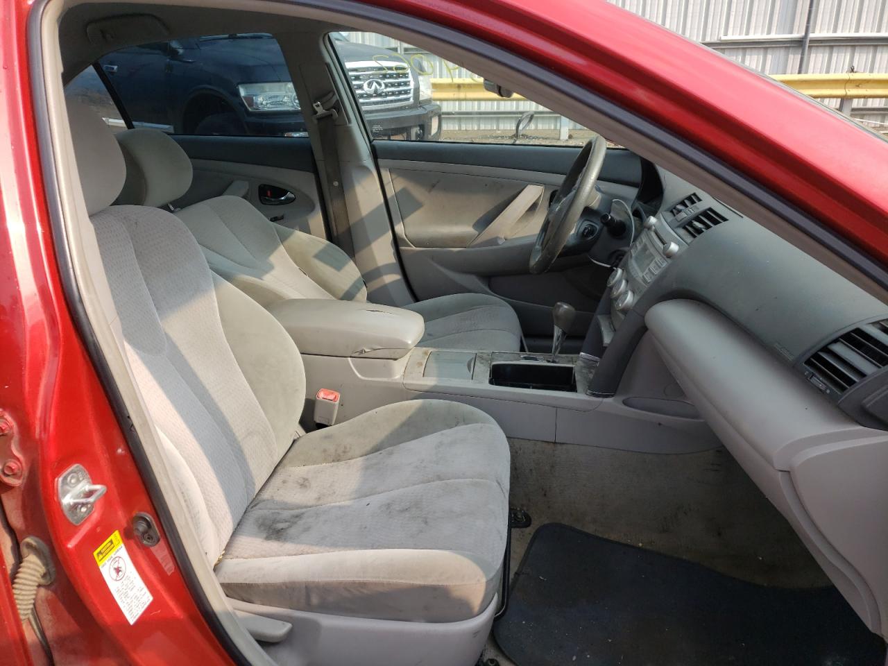 Zdjęcie 5 z aukcji – 2011 TOYOTA CAMRY BASE z VIN 4T1BF3EK4BU717379