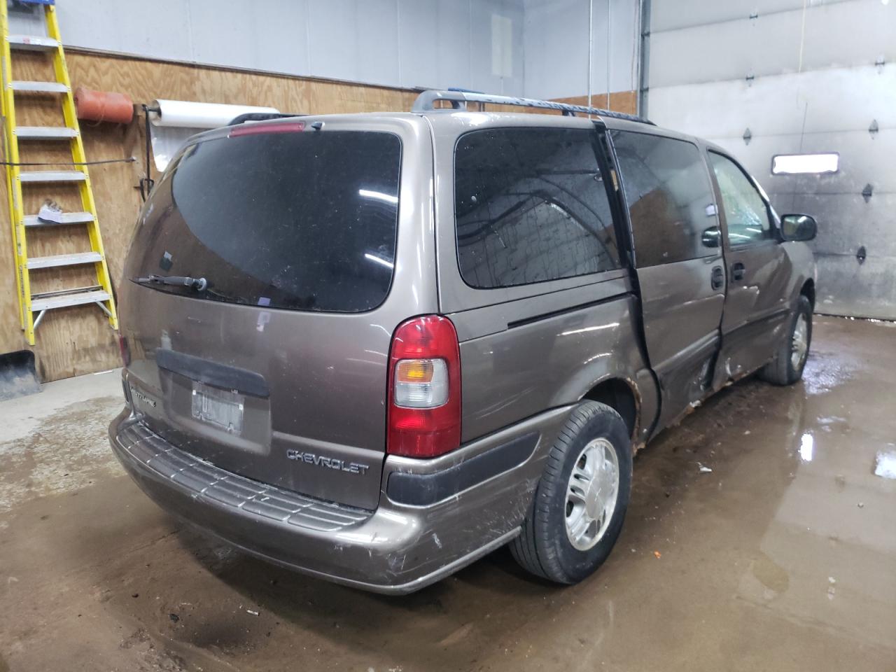 Photo 4 from auction – 2004 CHEVROLET VENTURE with VIN 1GNDX03E04D125915