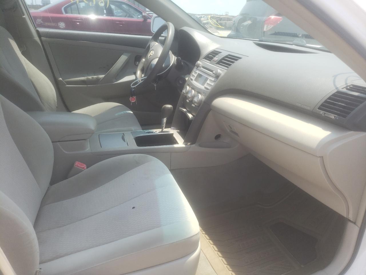 Photo 5 from auction – 2011 TOYOTA CAMRY BASE with VIN 4T4BF3EK2BR124965