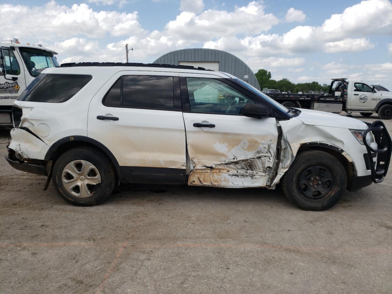 Photo 9 from auction – 2016 FORD EXPLORER P with VIN 1FM5K8ATXGGA78371